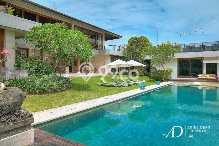 Rumah Luxury Modern Siap Huni di Bukit Badung Rumah Luxury Modern Siap Huni di Bukit Badung