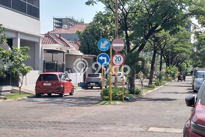 Rumah Modern Cantik 3 KT Siap Huni di Rungkut Rumah Modern Cantik 3 KT Siap Huni di Rungkut