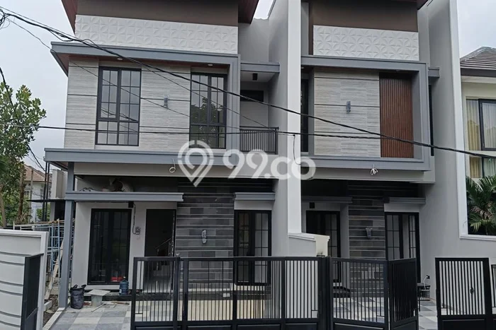 Jual Rumah Mewah Elegan Dengan View Eksklusif di Manyar, Surabaya Jual Rumah Mewah Elegan Dengan View Eksklusif di Manyar, Surabaya