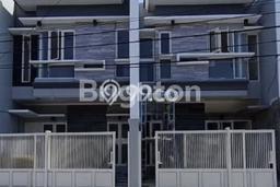 Rumah Eksklusif di , Surabaya, Luas 120m2m² LB 180m2m² Rumah Eksklusif di , Surabaya, Luas 120m2m² LB 180m2m²