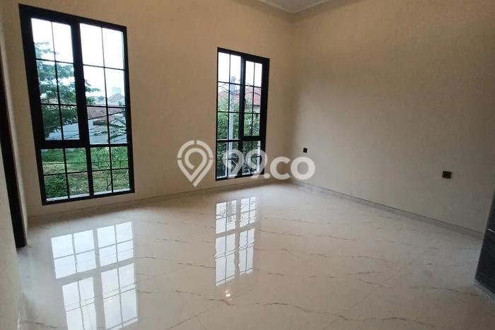Jual Rumah Mewah Elegan Dengan View Eksklusif di Manyar, Surabaya Jual Rumah Mewah Elegan Dengan View Eksklusif di Manyar, Surabaya
