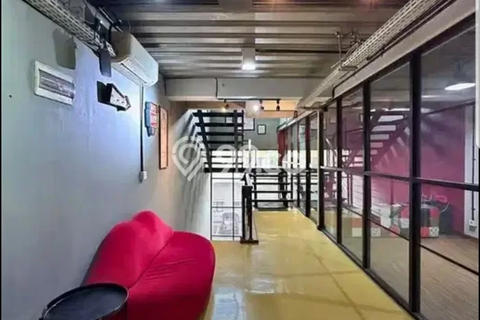 Unit Komersial Dijual di Jakarta Pusat LT 150m2 & LB 400m2 Unit Komersial Dijual di Jakarta Pusat LT 150m2 & LB 400m2