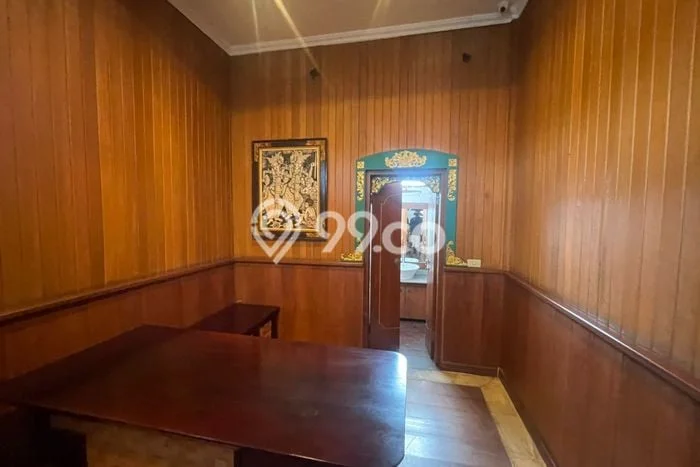 Unit Kantor Paling Strategis di Kuta Badung dengan LB 1600m2 Unit Kantor Paling Strategis di Kuta Badung dengan LB 1600m2