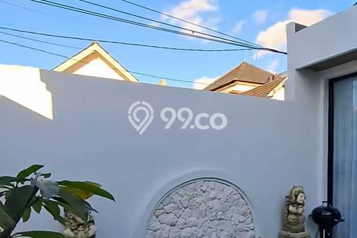DIJUAL! Vila Kawasan , Area 200m2m², Posisi Strategis DIJUAL! Vila Kawasan , Area 200m2m², Posisi Strategis