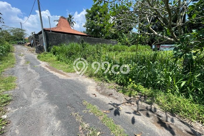 Tanah Dijual Lokasi Strategis di Gianyar dengan Luas 1800m2 Tanah Dijual Lokasi Strategis di Gianyar dengan Luas 1800m2