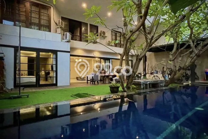 HARGA TERBAIK! Vila Kawasan , Luas 394m2m², Lokasi Strategis HARGA TERBAIK! Vila Kawasan , Luas 394m2m², Lokasi Strategis
