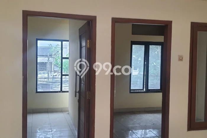 Ruko disewakan lokasi strategis Lengkong Bandung 276m2 Ruko disewakan lokasi strategis Lengkong Bandung 276m2
