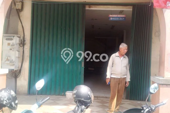Disewakan Ruko Bisnis di Ciledug Tangerang Harga Sewa Menarik Bisa Nego Disewakan Ruko Bisnis di Ciledug Tangerang Harga Sewa Menarik Bisa Nego