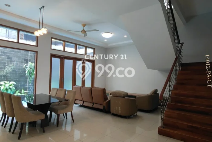 Rumah 4 Kamar Lengkap Dikontrakkan di Kebayoran Baru Harga Kompetitif Rumah 4 Kamar Lengkap Dikontrakkan di Kebayoran Baru Harga Kompetitif