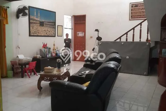 Rumah Modern 5 KT di Pondok Ranji Tangerang Selatan Semi Furnished Rumah Modern 5 KT di Pondok Ranji Tangerang Selatan Semi Furnished