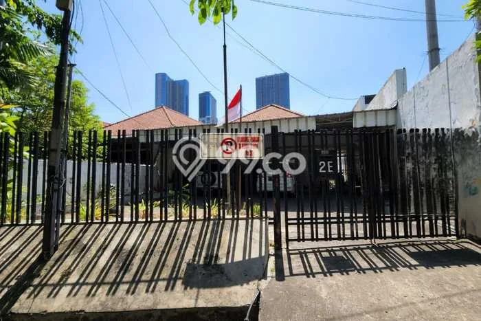 Unit Komersial disewakan di Sambikerep Surabaya dengan LT 400m2 / LB 200m2 Unit Komersial disewakan di Sambikerep Surabaya dengan LT 400m2 / LB 200m2
