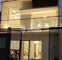 Rumah Lingkungan Nyaman di , Jakarta Utara, LT 136m2m² LB 208m2m² Rumah Lingkungan Nyaman di , Jakarta Utara, LT 136m2m² LB 208m2m²
