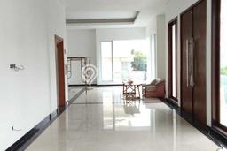 Hunian Mewah LB 650m2 Siap Pakai Desain Elegan di Sunter, Jakarta Utara Hunian Mewah LB 650m2 Siap Pakai Desain Elegan di Sunter, Jakarta Utara