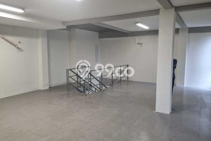 Unit Gudang Paling Strategis di Benda Tangerang dengan LB 300m2 Unit Gudang Paling Strategis di Benda Tangerang dengan LB 300m2