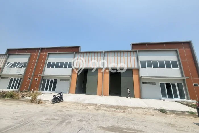 Gudang disewakan di Pakuhaji Tangerang dengan luas bangunan 420m2 Gudang disewakan di Pakuhaji Tangerang dengan luas bangunan 420m2