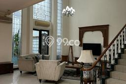 Disewakan Rumah Strategis LT 385m2 / LB 500m2 di Pondok Indah, Jakarta Selatan Disewakan Rumah Strategis LT 385m2 / LB 500m2 di Pondok Indah, Jakarta Selatan
