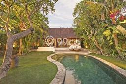 Hunian Mewah LB 1480m2 Siap Pakai Desain Elegan di Seminyak, Badung Hunian Mewah LB 1480m2 Siap Pakai Desain Elegan di Seminyak, Badung