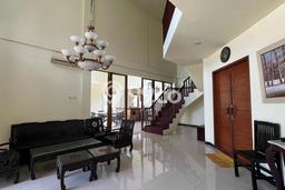 For Sale! Luxury House LT 1743m2 Desain Modern di Renon For Sale! Luxury House LT 1743m2 Desain Modern di Renon