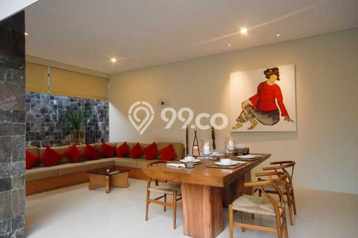 Rumah Mewah LB 350m2 Siap Pakai Desain Elegan di Kerobokan Kelod, Badung Rumah Mewah LB 350m2 Siap Pakai Desain Elegan di Kerobokan Kelod, Badung