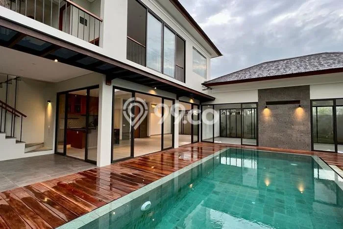 Rumah Mewah LB 250m2 Siap Huni Desain Elegan di Jimbaran, Badung Rumah Mewah LB 250m2 Siap Huni Desain Elegan di Jimbaran, Badung