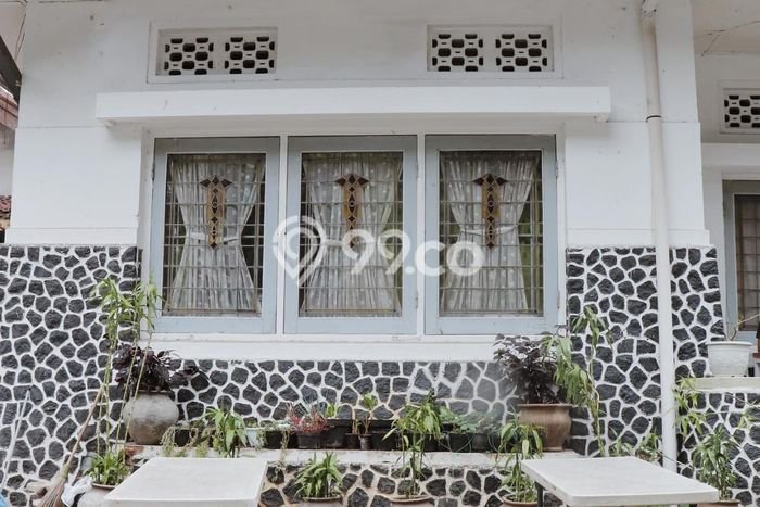 Rumah Luxury Modern Tanpa Renovasi di Sayap Dago Bandung Rumah Luxury Modern Tanpa Renovasi di Sayap Dago Bandung