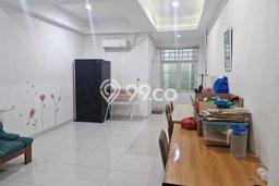 Ruko Dijual di Jakarta Barat LT 56m2 & LB 168m2 Lokasi Terbaik! Ruko Dijual di Jakarta Barat LT 56m2 & LB 168m2 Lokasi Terbaik!