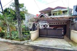 For Sale! Luxury House LT 620m2 Desain Modern di Tubagus Ismail For Sale! Luxury House LT 620m2 Desain Modern di Tubagus Ismail