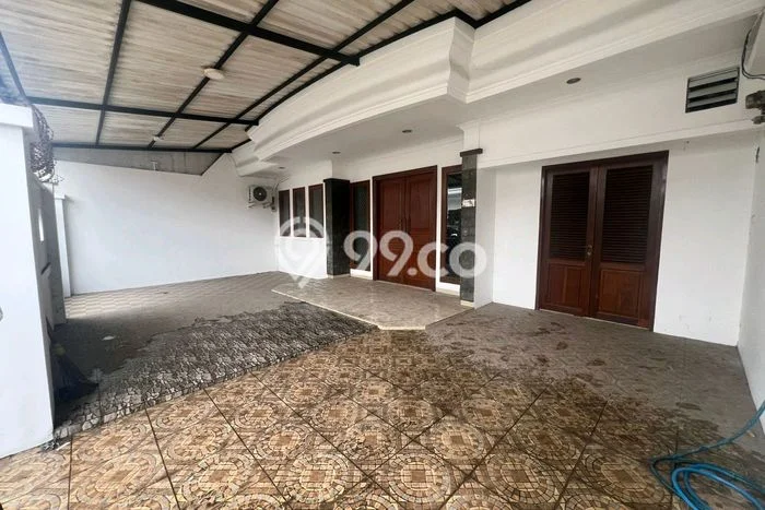 Dijual Rumah Luas Elegan Dengan View Cantik di Meruya, Jakarta Barat Dijual Rumah Luas Elegan Dengan View Cantik di Meruya, Jakarta Barat
