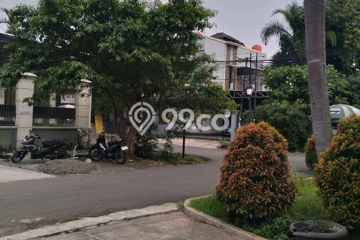 Rumah Luxury Modern Siap Huni di Joglo Jakarta Barat Rumah Luxury Modern Siap Huni di Joglo Jakarta Barat