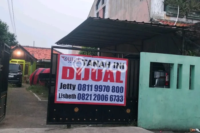 Rumah Mewah LB 94m2 Siap Pakai Desain Elegan di Cipadu, Tangerang Rumah Mewah LB 94m2 Siap Pakai Desain Elegan di Cipadu, Tangerang