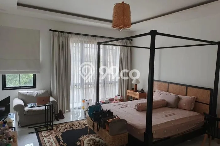 Siap Huni Rumah Mewah 5 Kamar di BSD Dekat ke Mana Pun Siap Huni Rumah Mewah 5 Kamar di BSD Dekat ke Mana Pun