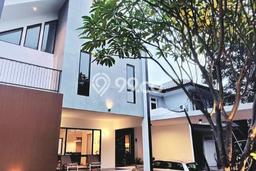 Siap Huni Rumah Mewah 4 Kamar di Kebayoran Baru Dekat ke Mana Pun Siap Huni Rumah Mewah 4 Kamar di Kebayoran Baru Dekat ke Mana Pun