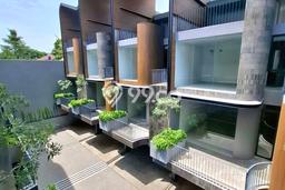 Ready to Use! Luxury House LT 107m2 Desain Modern di Kemang Ready to Use! Luxury House LT 107m2 Desain Modern di Kemang