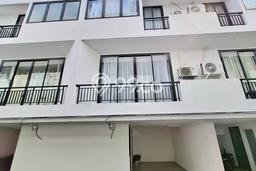 Hunian Cantik Modern Lb 135m2 di Cilandak, Jakarta Selatan Hunian Cantik Modern Lb 135m2 di Cilandak, Jakarta Selatan