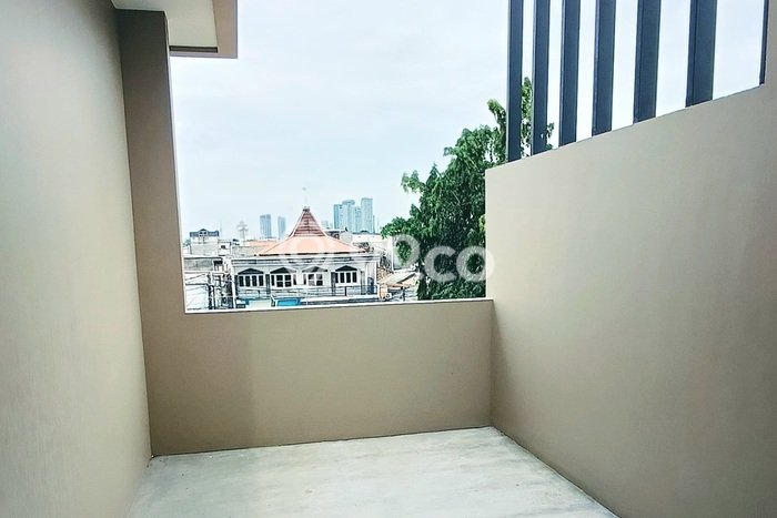 Rumah Modern Cantik 3 KT Bisa Langsung Pindah di Kembangan Rumah Modern Cantik 3 KT Bisa Langsung Pindah di Kembangan