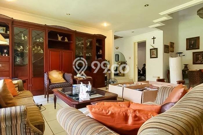 Hunian Elit LB 399m2 Siap Pakai Desain Elegan di Pondok Indah, Jakarta Selatan Hunian Elit LB 399m2 Siap Pakai Desain Elegan di Pondok Indah, Jakarta Selatan