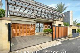 Rumah Luxury Modern Tanpa Renovasi di Veteran Jakarta Selatan Rumah Luxury Modern Tanpa Renovasi di Veteran Jakarta Selatan