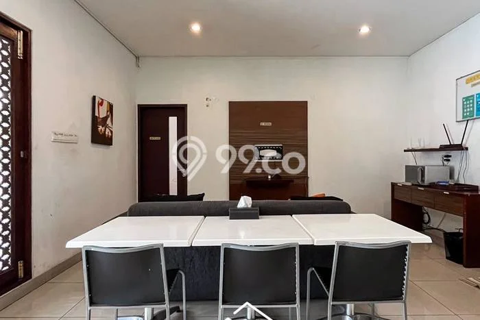 Kost Dijual Lokasi Kebayoran Baru, Jakarta Selatan, Spesifikasi 18 Kamar Tidur dan Luas 880m2 Kost Dijual Lokasi Kebayoran Baru, Jakarta Selatan, Spesifikasi 18 Kamar Tidur dan Luas 880m2