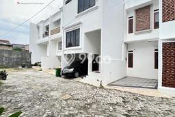 Rumah Modern Cantik 4 Kamar Bisa Langsung Pindah di Cilandak Rumah Modern Cantik 4 Kamar Bisa Langsung Pindah di Cilandak