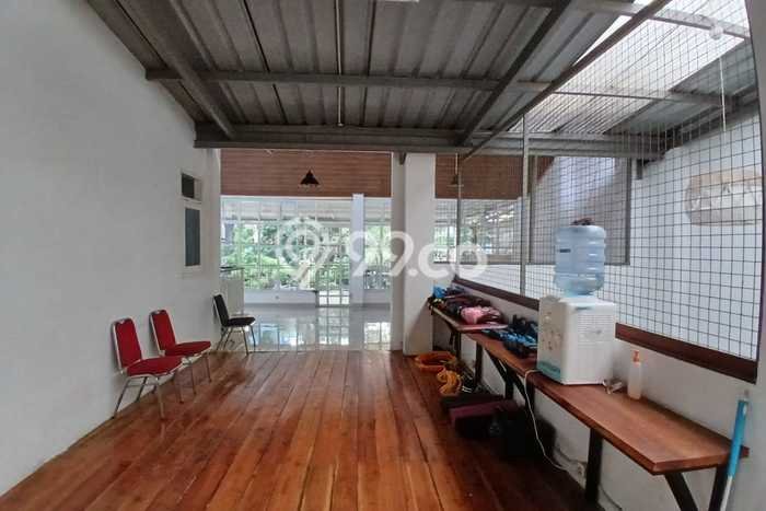 Rumah Harga Murah Disewakan Hanya Rp 300 Juta/ Tahun Bisa Nego Rumah Harga Murah Disewakan Hanya Rp 300 Juta/ Tahun Bisa Nego