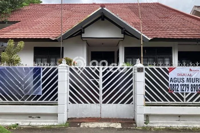 For Sale! Premium House LT 779m2 Desain Elegan di Bandung Kota For Sale! Premium House LT 779m2 Desain Elegan di Bandung Kota