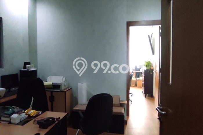 Ruko Dijual di Jakarta Pusat LT 76m2 & LB 300m2 Lokasi Terbaik! Ruko Dijual di Jakarta Pusat LT 76m2 & LB 300m2 Lokasi Terbaik!
