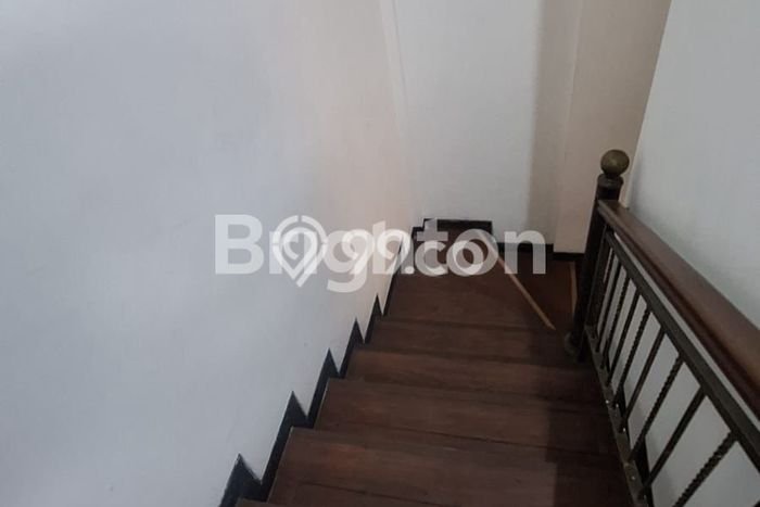 Dijual Ruko Premium di Kutisari, Luas 92m2m², Jalan Utama, Area Bisnis Dijual Ruko Premium di Kutisari, Luas 92m2m², Jalan Utama, Area Bisnis