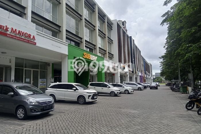 AREA KOMERSIAL! Ruko For Rent Kawasan Rungkut, Luas 374m2m², Akses Utama, Ready Operasi AREA KOMERSIAL! Ruko For Rent Kawasan Rungkut, Luas 374m2m², Akses Utama, Ready Operasi