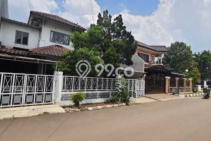 For Sale! Luxury House LT 369m2 Desain Elegan di Cibubur For Sale! Luxury House LT 369m2 Desain Elegan di Cibubur