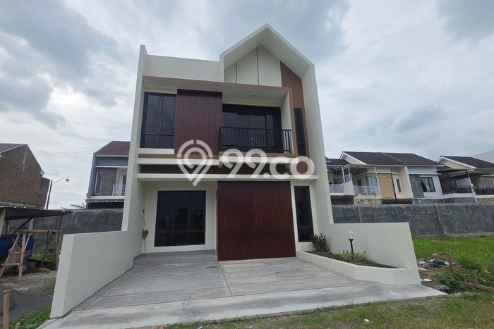 Dijual Cepat Rumah Favorit Siap Huni LB 84m2 di Colomadu, Karanganyar Dijual Cepat Rumah Favorit Siap Huni LB 84m2 di Colomadu, Karanganyar