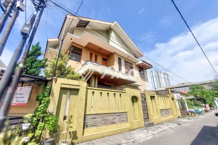 Siap Huni Rumah Mewah 6 Kamar di Banjarsari Dekat ke Mana Saja Siap Huni Rumah Mewah 6 Kamar di Banjarsari Dekat ke Mana Saja
