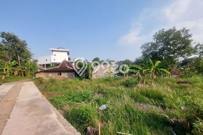 Tanah Lokasi Strategis di Jebres, Luas 65m², Akses ke Fasilitas Umum Tanah Lokasi Strategis di Jebres, Luas 65m², Akses ke Fasilitas Umum