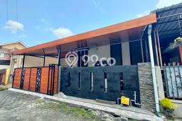 For Sale Rumah 2 Kamar Lokasi Ideal Nyaman dan Strategis di Colomadu For Sale Rumah 2 Kamar Lokasi Ideal Nyaman dan Strategis di Colomadu