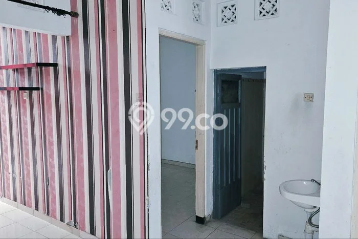 Rumah Asri di Colomadu, 2 KT, Luas 123m2m² LB 100m2m² Rumah Asri di Colomadu, 2 KT, Luas 123m2m² LB 100m2m²
